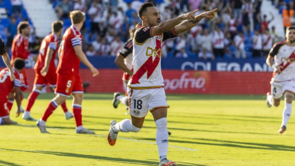 Rayo Vallecano - RCD Espanyol: Una primera parte para el olvido condena al Espanyol en Butarque (2-1) 4 rayo espanyol 26 27 1