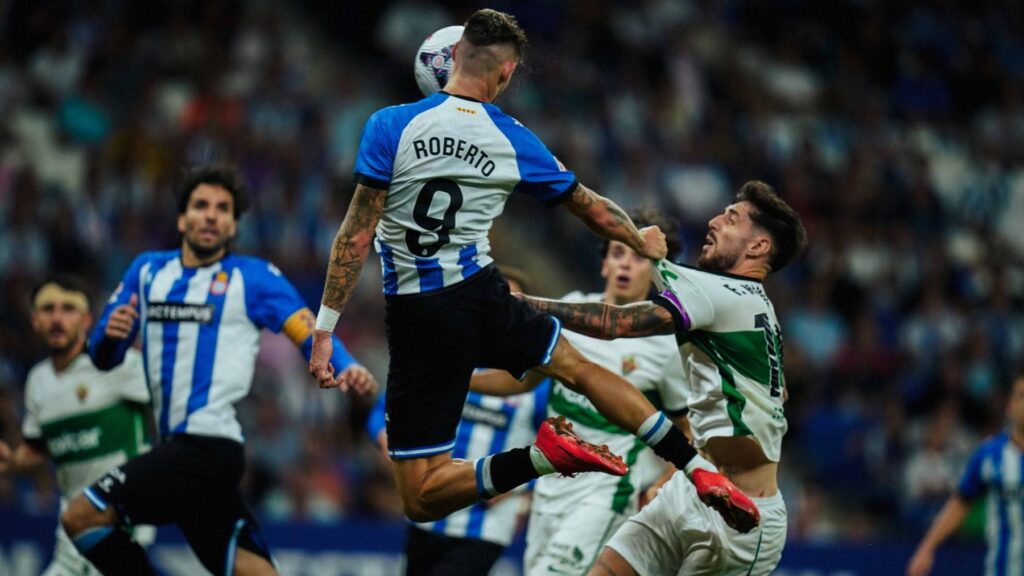 Todos miran a Manolo, pero el problema del Espanyol no acaba en el banquillo 8 roberto espanyol elche 26 27