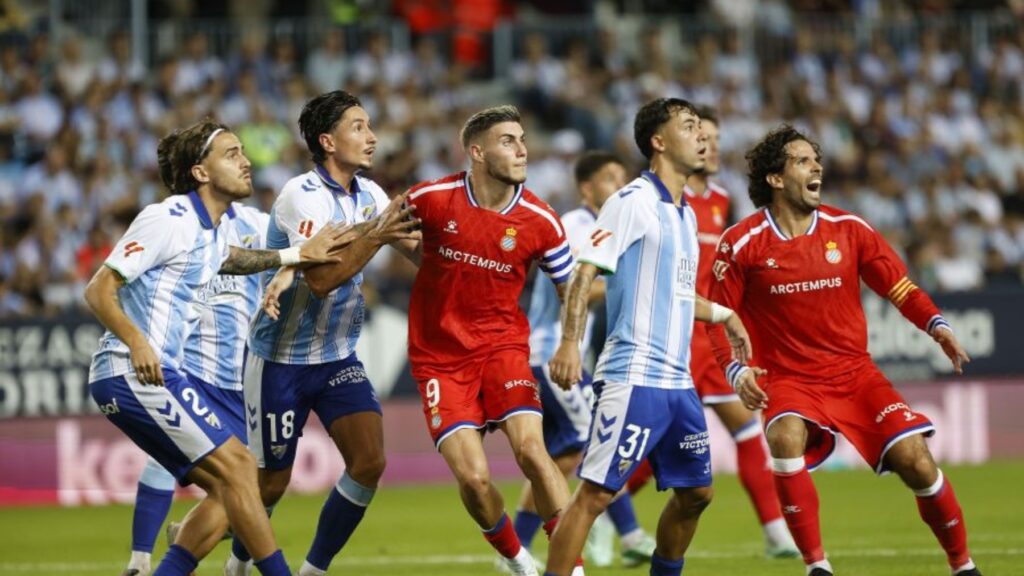 Manolo no encuentra la salida: el Espanyol repite errores y crece la presión; el equipo se atasca y la etapa del técnico empieza a parecer agotada 5 cabrera roberto malaga espanyol 26 27