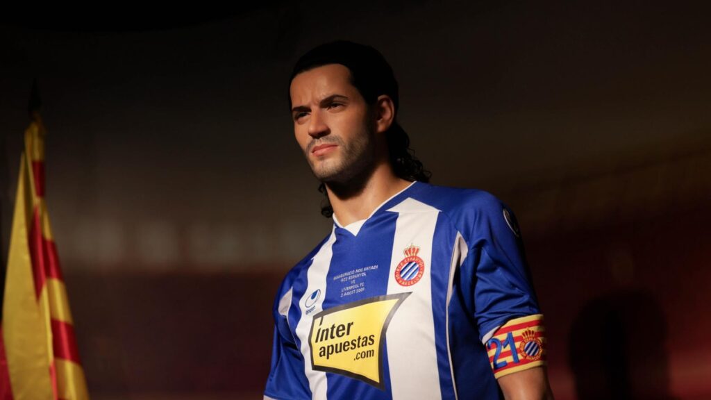 El Espanyol presenta la figura de cera del eterno capitán Dani Jarque poniendo en valor la fuerza del club en Barcelona: “Dani fue un gran deportista pero también una gran persona” 2 figura dani jarque