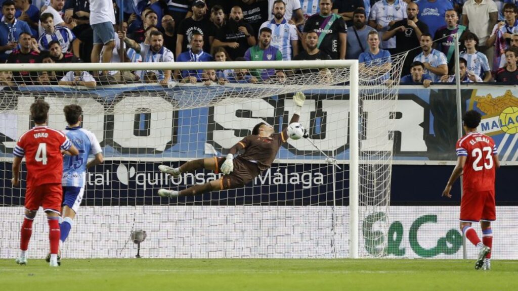 Málaga CF - RCD Espanyol: Sin premio en el último suspiro (1-1) 4 fortuno malaga espanyol 26 27